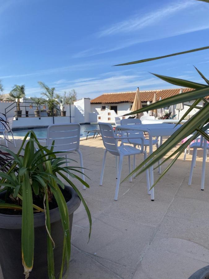 Hotel Du Pont Blanc Saintes-Maries-de-La-Mer Exterior foto