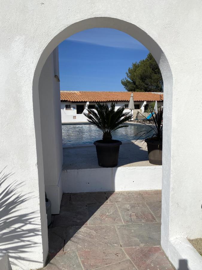 Hotel Du Pont Blanc Saintes-Maries-de-La-Mer Exterior foto