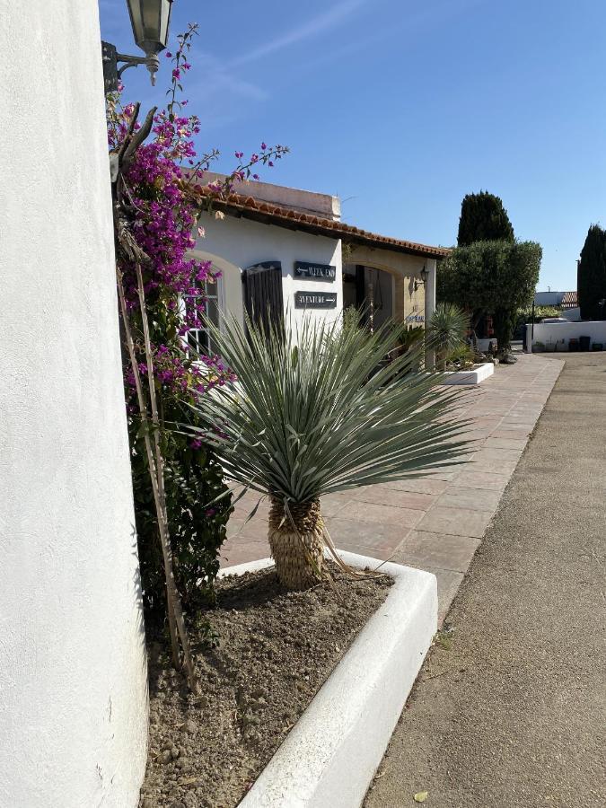 Hotel Du Pont Blanc Saintes-Maries-de-La-Mer Exterior foto